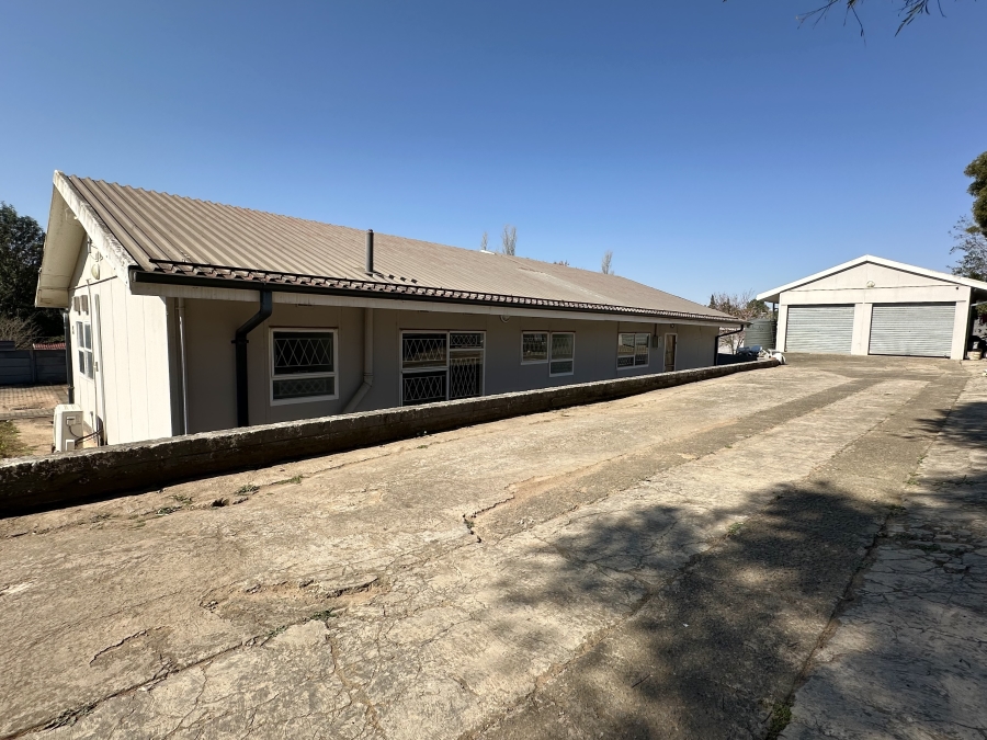 4 Bedroom Property for Sale in Southernwood Eastern Cape